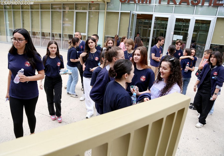 Skandali me provimet e maturës përsëritet çdo vit, del teza e Anglishtes