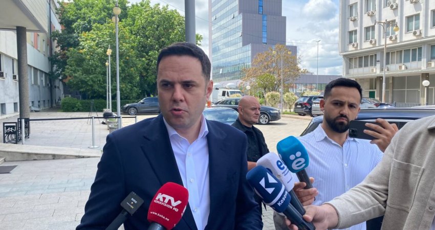 Abdixhiku flet para takimit me presienten