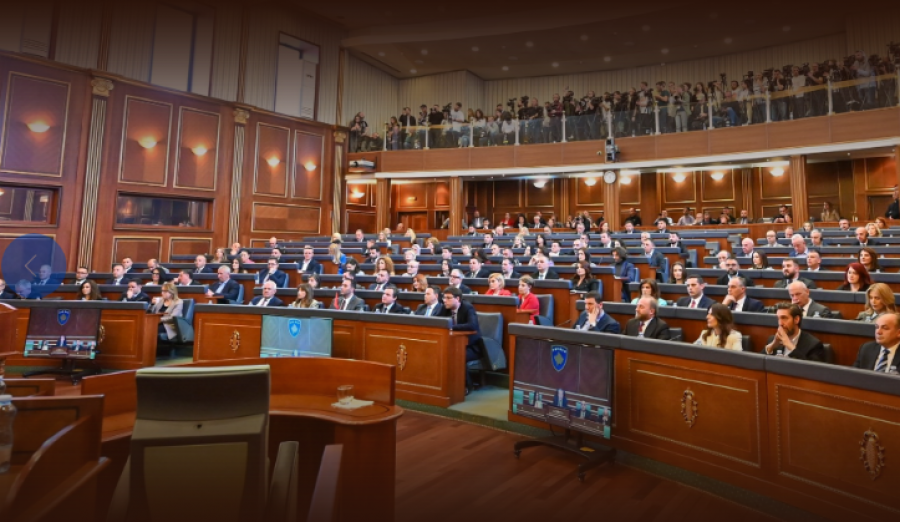 Konstituimi nuk kalon/ Kosova hyn në histori, 4 muaj pa parlament!