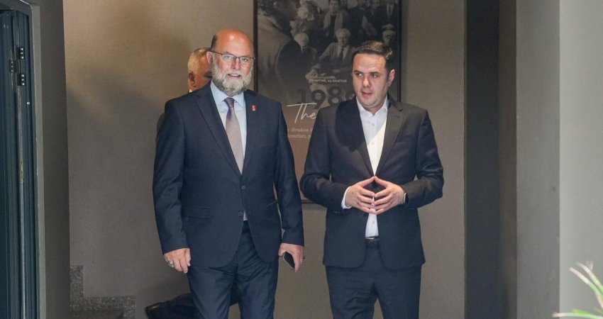 Abdixhiku takon ambasadorin Malaj, flasin për mos-konstituimin e Kuvendit