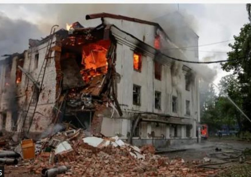 Rusia sulmon me dronë qytetin e dytë më të madh në Ukrainë! 18 pallate të shkatërruara, ka të vdekur