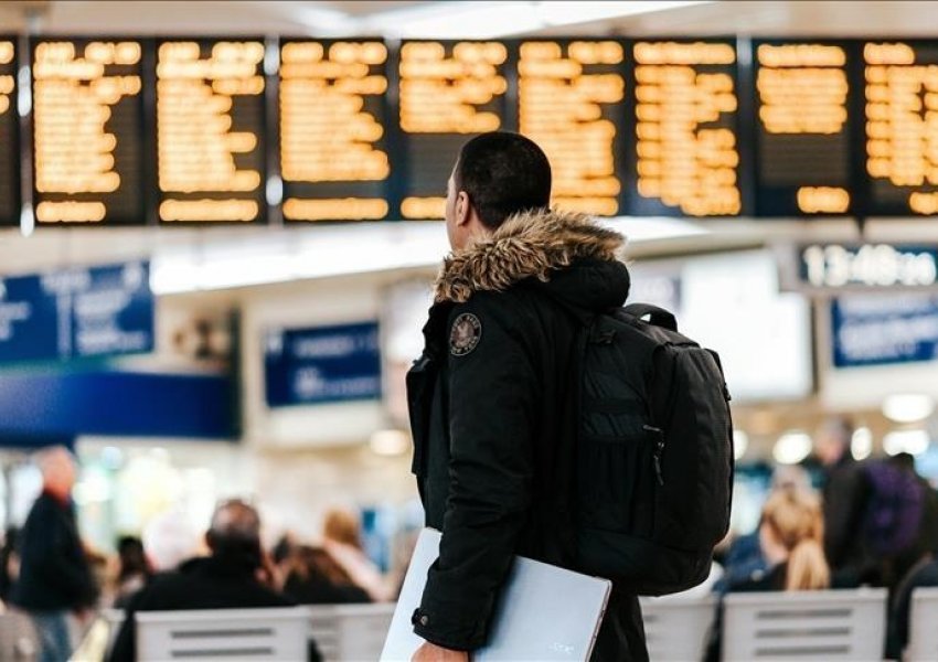 Mosfunksionimi i radarit në aeroportin e Napolit në Itali, anulohen 45 fluturime