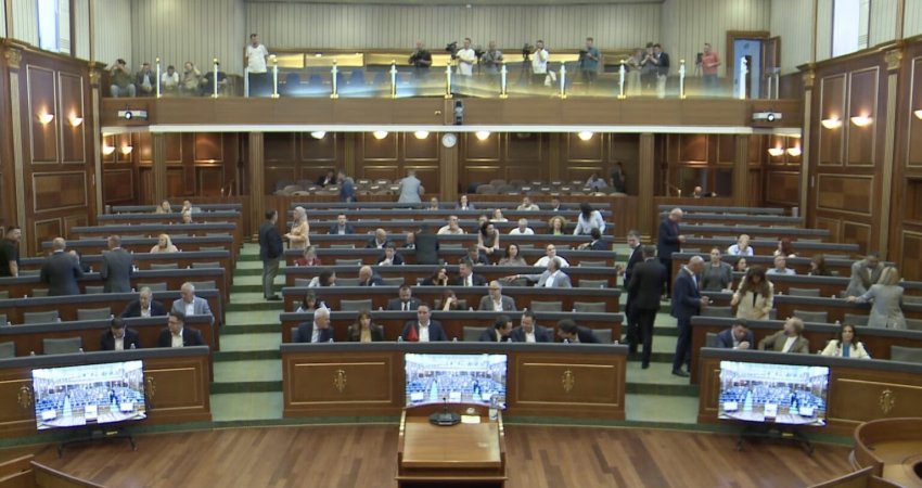 Tentativë qe dy muaj, dështon për herë të 32-të konstituimi i Kuvendit, bie edhe numri i votave “për”
