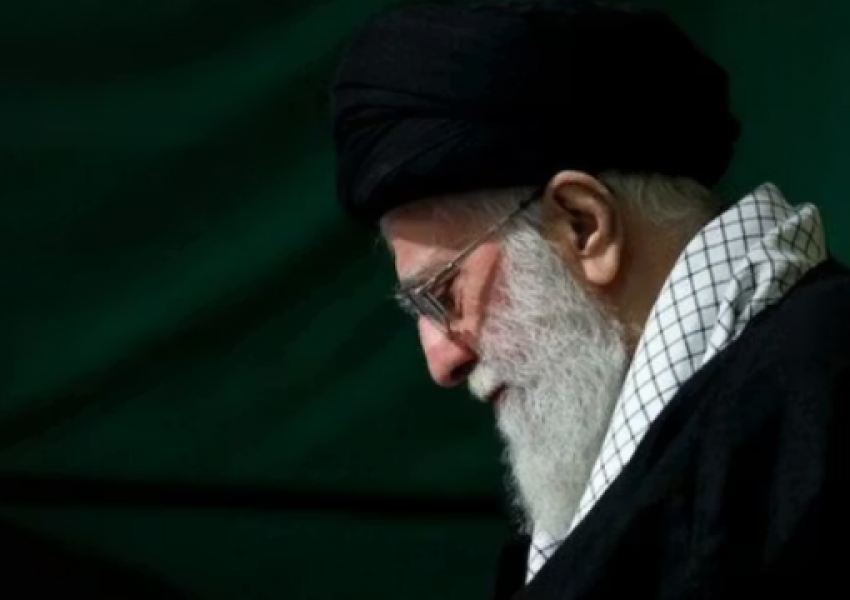 Mediat në Iran: Khamenei dhe familja e tij janë fshehur në një bunker në veri të Teheranit