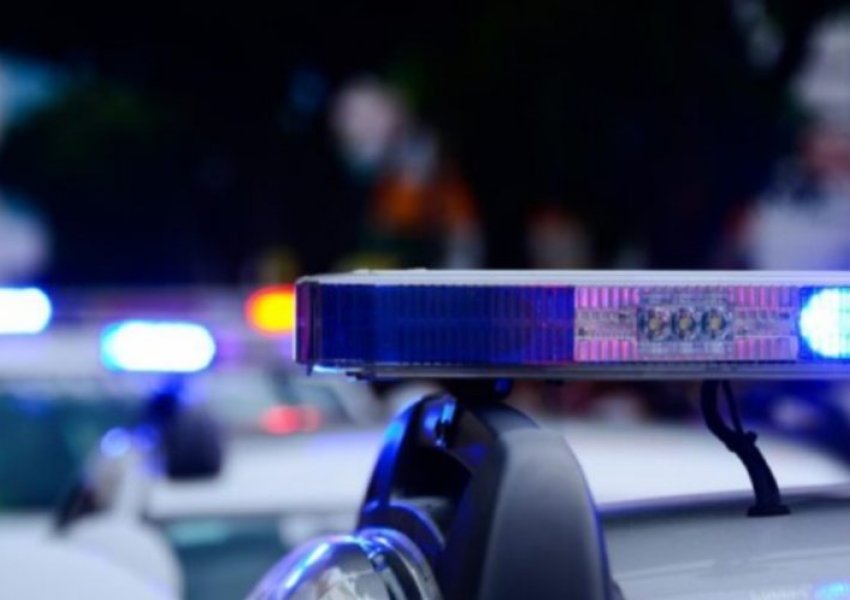 Përleshje me thika në Shkup, plagosen rëndë tre persona, mes tyre një 14-vjeçar