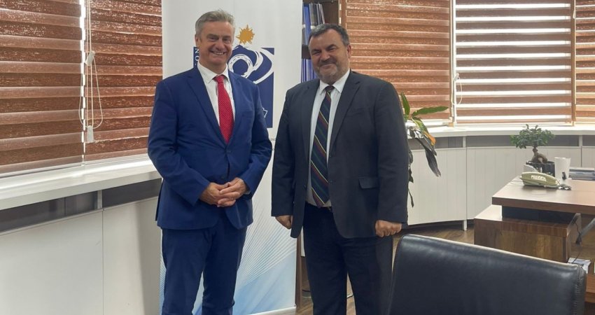 Zhvillimet e fundit – temë e takimit mes ambasadorit britanik dhe Avokatit të Popullit