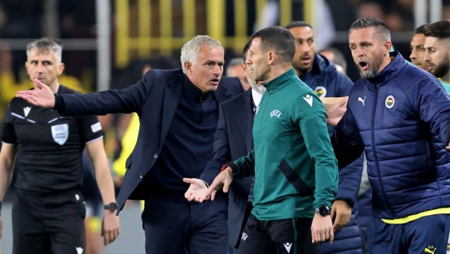 Planifikonin ‘hakmarrje’ ndaj Mourinhos, japin dorëheqjen krerët e Federatës Turke të Futbollit