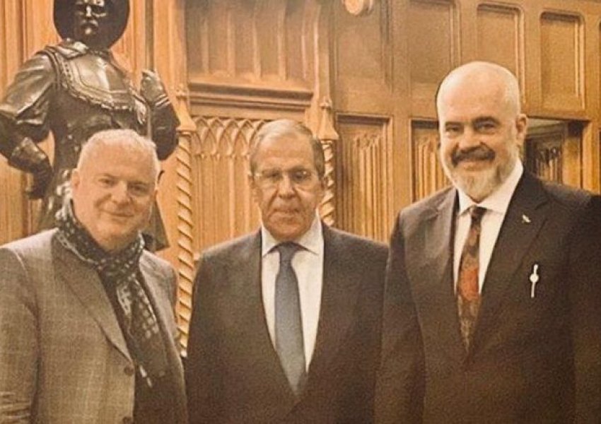 Mediat 'iraniane' në Tiranë