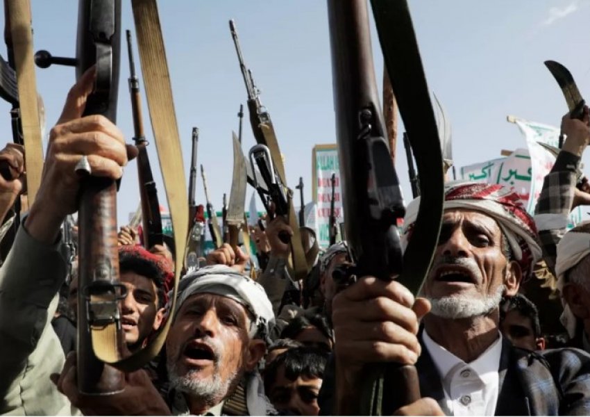 Houthi: Nëse SHBA sulmon Iranin, do godasim anijet amerikane në Detin e Kuq