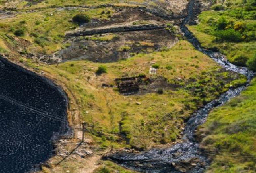 Sasi të mëdha nafte derdhen në Parkun Kombëtar të Vjosës, a rrezikohet marrja e statusit nga UNESCO?