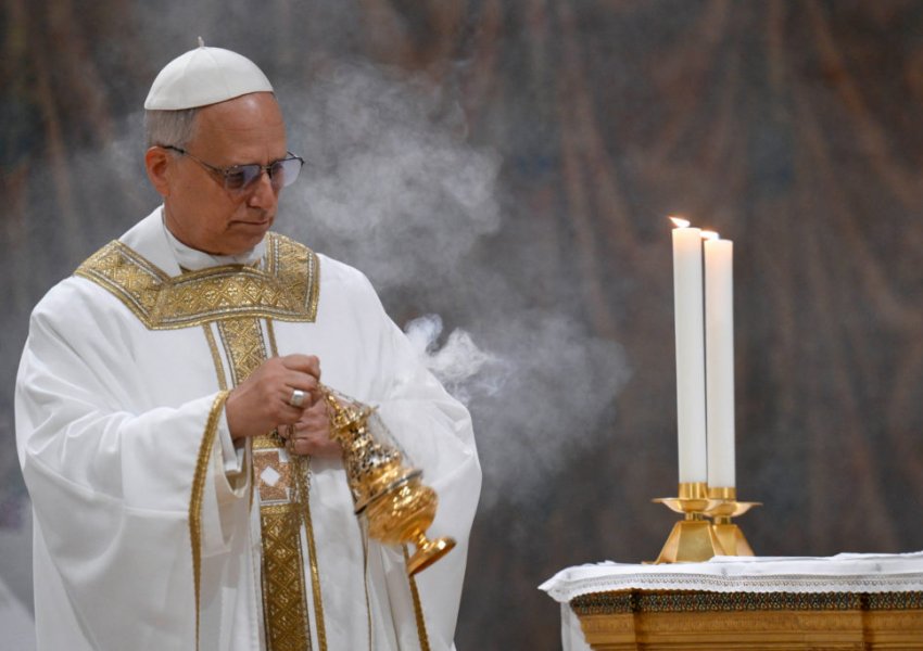 Papa Leone XIV: Ndalni tragjedinë e luftës para se të bëhet një humnerë e pariparueshme