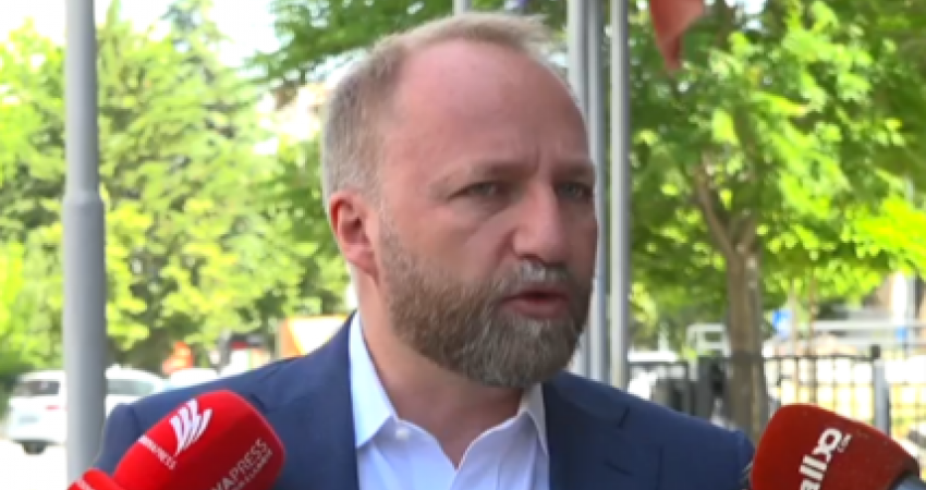 Tahiri: Kurti po e mban të bllokuar Kuvendin, do të jetë humbësi më i madh në rast të zgjedhjeve të reja