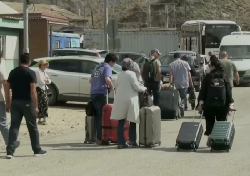 Drejt kufijve me Armeninë dhe Turqinë, Iranianët largohen nga frika e konfliktit