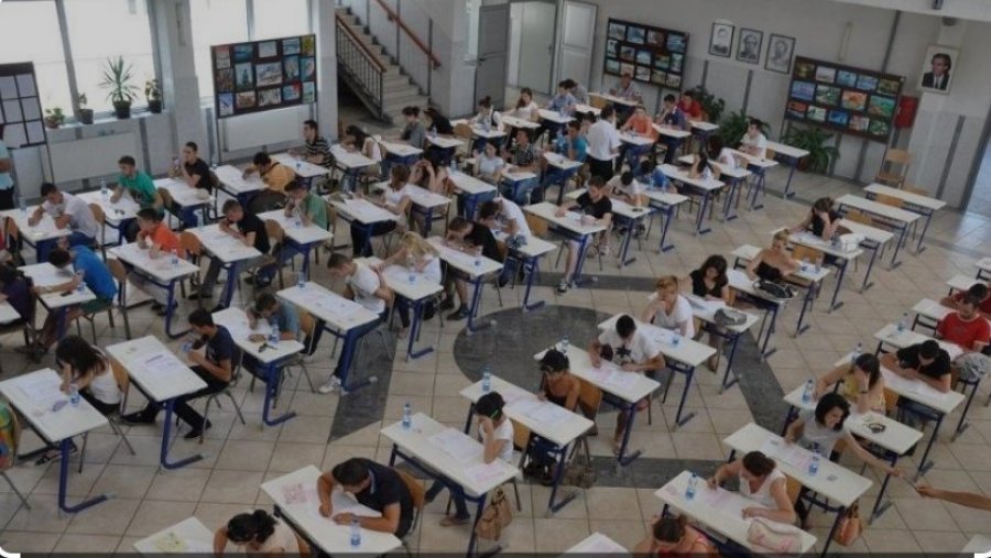 Vijon skandali me provimet e maturës shtetërore/ Dalin tezat e provimit të Ekonimisë dhe Fizikës