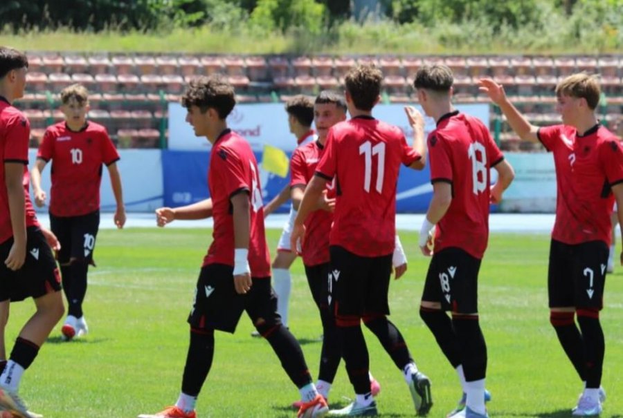 Shqipëria U-15 fiton miqësoren e dytë ndaj Maqedonisë së Veriut, vendos dopjeta e Xhemalit