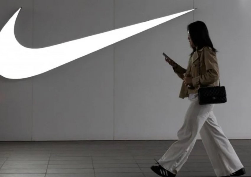 Tarifat e Trump mund t’i kushtojnë Nike rreth 1 miliard dollarë këtë vit, kompania paralajmëron ndryshime strategjike në prodhim