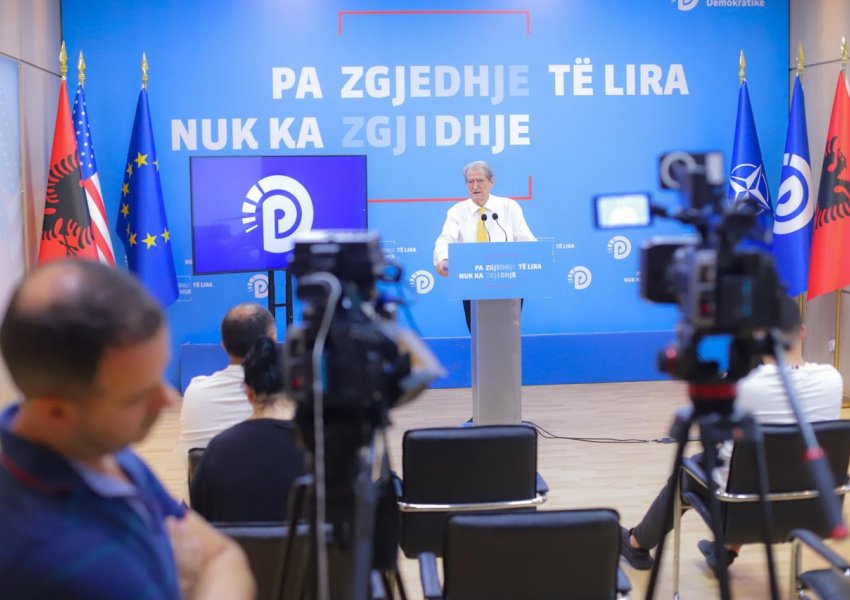 Berisha: Përparësi absolute ka denoncimi i farsës elektorale! Kompletimi i këtij procesi është jetik për demokracinë shqiptare
