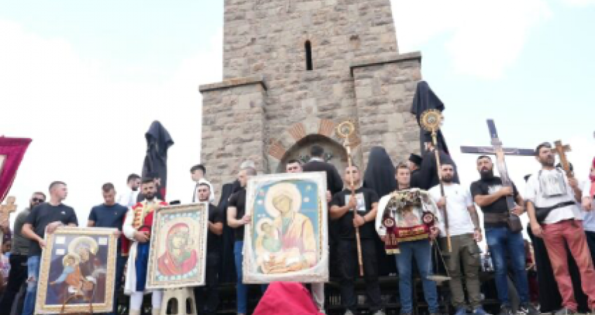 Vidovdani nëpërmjet fotografive, festimet në Gazimestan raportohet se kaluan pa incidente të mëdha