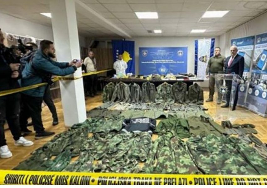 Tjetër arsenal armësh në veri/ Konfiskohen nga policia e Kosovës, një i shoqëruar