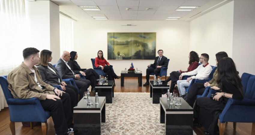 Kurti mirëpriti fituesit e çmimeve të Vullnetarizmit të Vitit