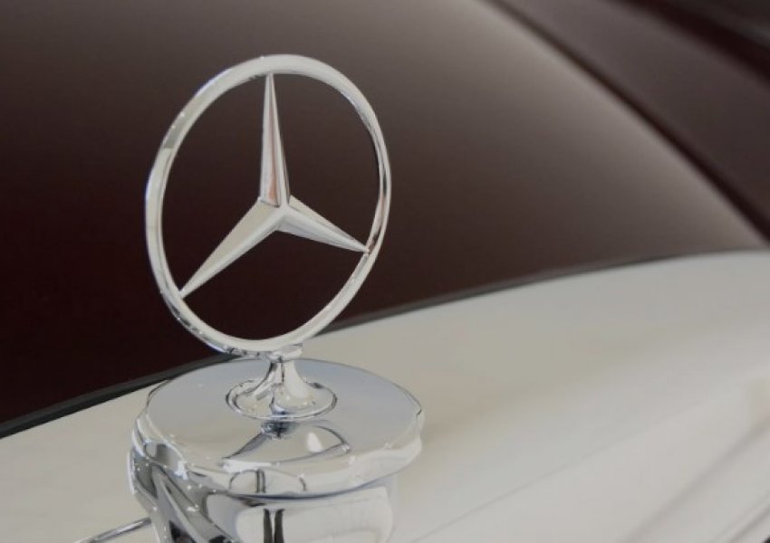 Historia pas logos së Mercedes Benz