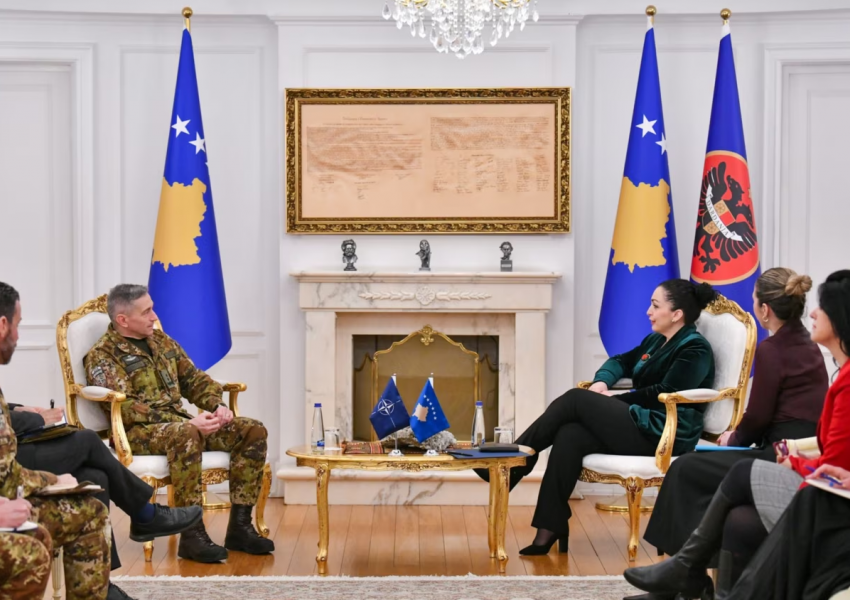 Në prag të vizitës së kreu të NATO-s në Kosovë, presidentja Osmani diskutime me komandantin e KFOR-it për sigurinë dhe stabilitetin