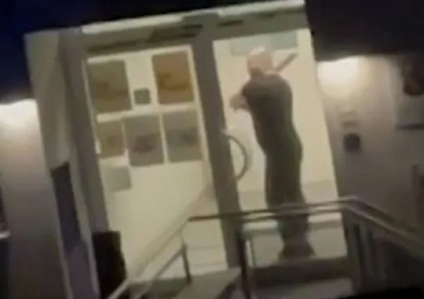 Donte t`i vriste policët me hanxhar: 8 vjet burg për shqiptarin islamist