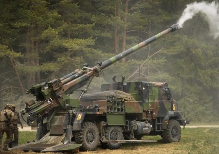 Franca përshpejton dërgesat e armëve në Ukrainë