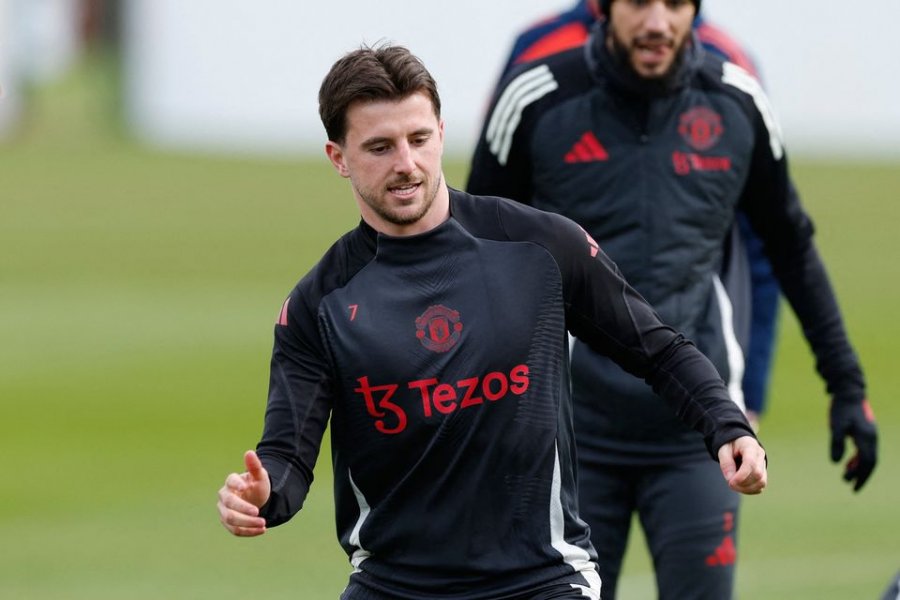 Kthehet pas tre muajsh mungesë ‘ylli’ i Manchester United