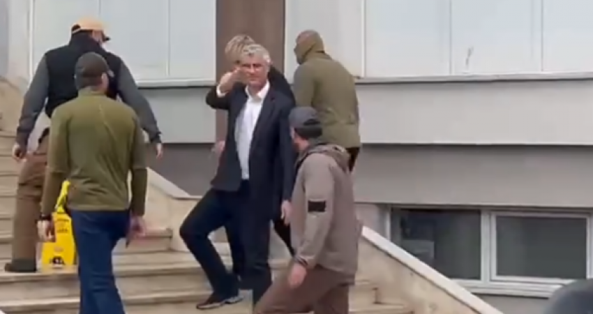 Hashim Thaçi tash e tri orë brenda QKUK-së, vazhdon vizita e tij te babai i sëmurë në Klinikën Interne
