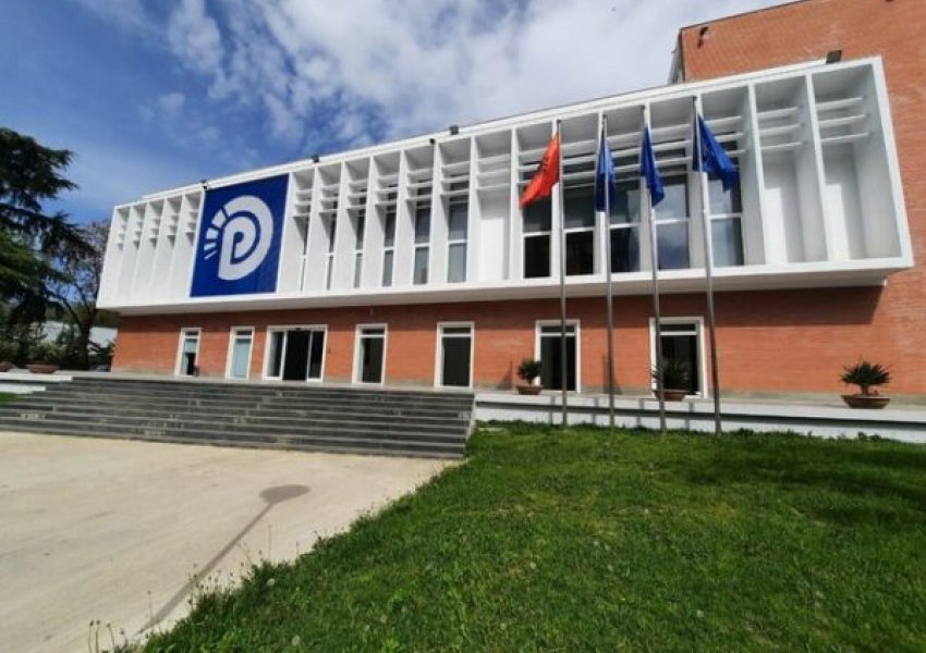 Ja emrat e kandidatëve për deputetë të PD në listat e mbyllura dhe të hapura në 12 qarqet