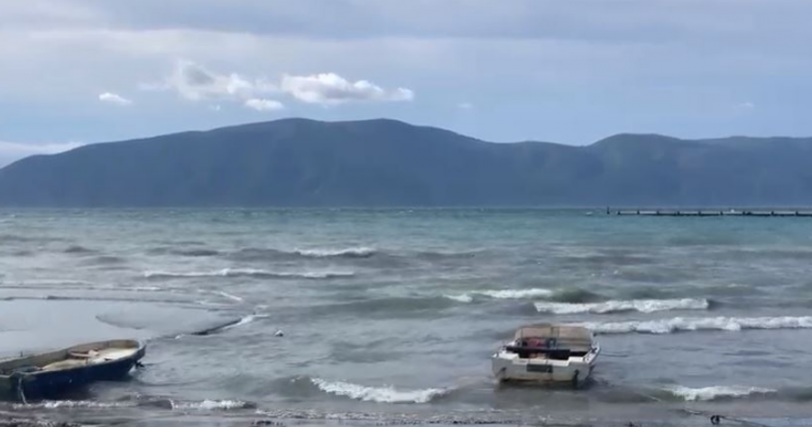 Vlorë, pezullohet lundrimi për mjetet e vogla dhe anijet e peshkimit deri më 15 mars