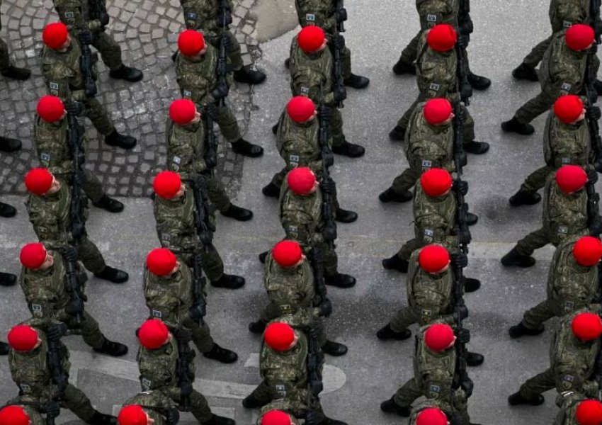 Analiza e REL: Kosova mes ‘çikërrimave politike’ dhe rreziqeve të sigurisë