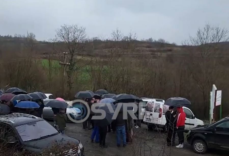 SYRI TV/ Mirditë dhe Mat, banorët në protestë për rrugën Perlat-Lurë