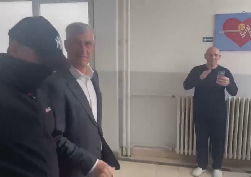Gjykata Speciale nuk i lejoi pjesëmarrjen në varrimin e babait, ministrja Haxhiu: Të mos shkelen të drejtat e Thaçit