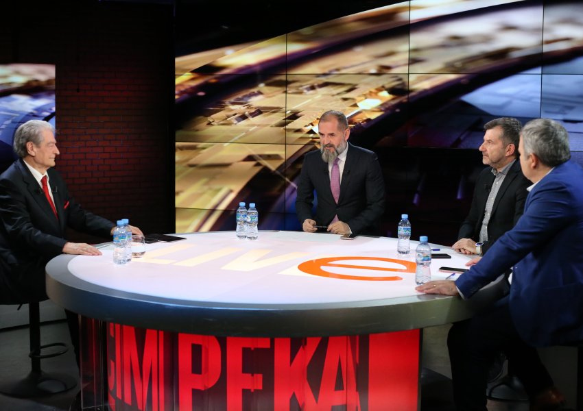 Ndarja nga jeta e babait të Thaçit, Berisha: Kam ngushëlluar kryefamiljarin, nuk doja ta bëja publike
