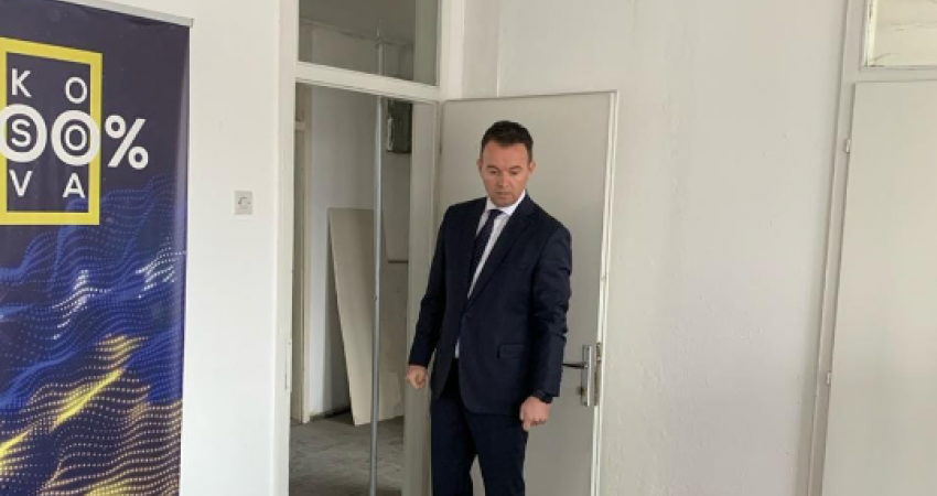 “66 mijë euro për largimin e mobilieve që nuk ekzistonin në ish-selinë e AAK-së”, Ministria e Pecit: Hapësirat e publikuara, s’ishin pjesë e kontratës