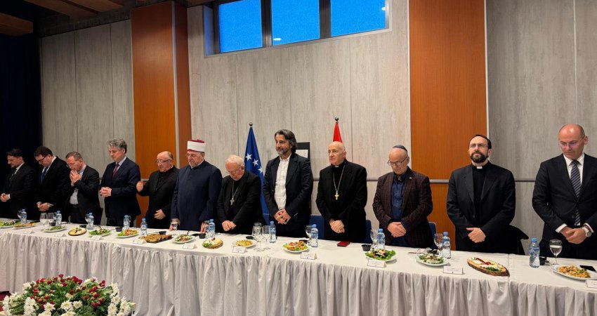 “Bashkë – Gjithmonë”, Kryeqyteti shtron iftar në katedrale