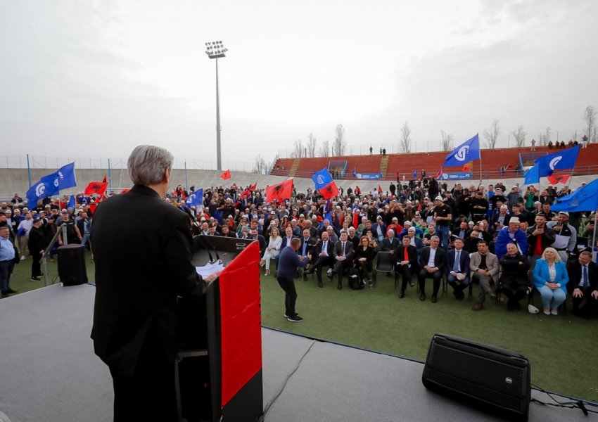 Berisha: Prite diasporën, Edi Rama nuk ke vend mbi tokë! Shqiptarët po vijnë për t’i dalë zot Shqipërisë