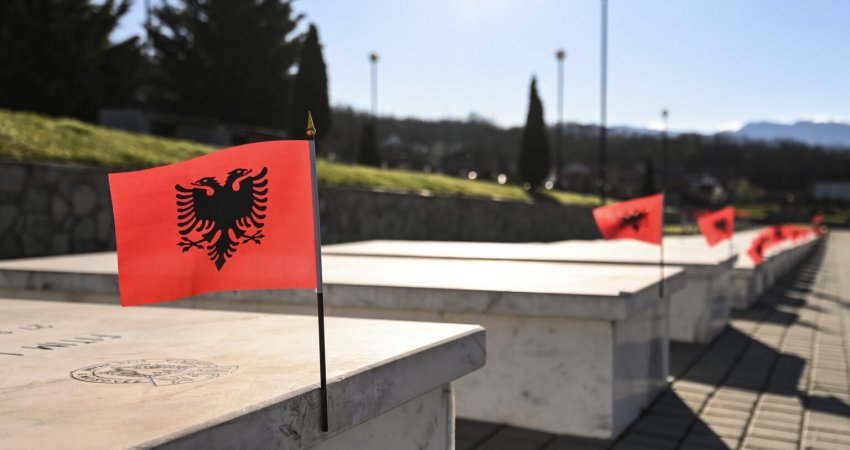 Osmani bën nesër homazhe në Krushë të Madhe dhe Krushë të Vogël