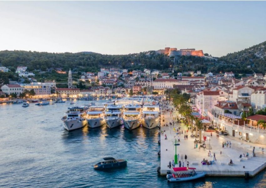 Kroacia vendos rregulla të reja për turistët, gjobat shkojnë deri në 700 euro