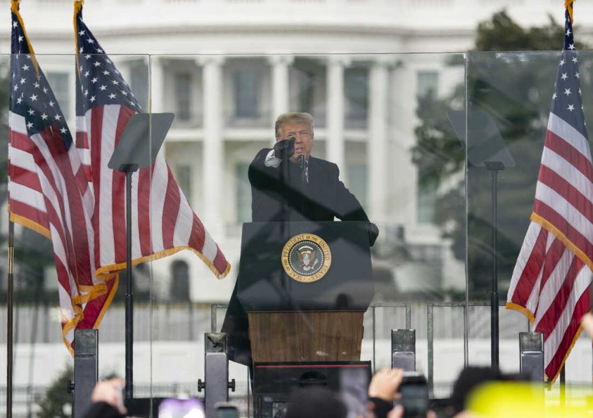 Trump s’përjashton mundësinë e kompensimit financiar për protestuesit e 6 janarit