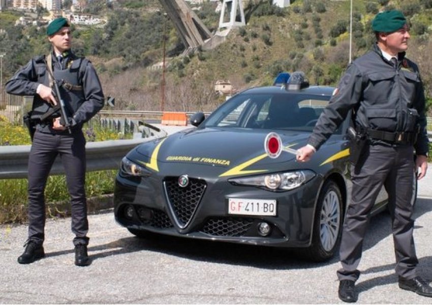Rrëmbyen dhe dhunuan me shkop bejsbolli të miturin në Itali, arrestohen 2 trafikantët shqiptarë