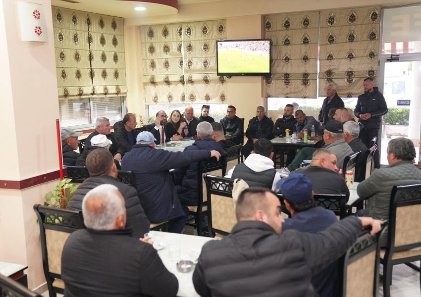 ‘Balluku s’do t’ia dijë për Patosin, firmos qindra mln euro çdo vit’/ Bardhi: Ndryshimi, zgjidhja! Nr. 1, ndryshon jetën tuaj e të fëmijëve tuaj!