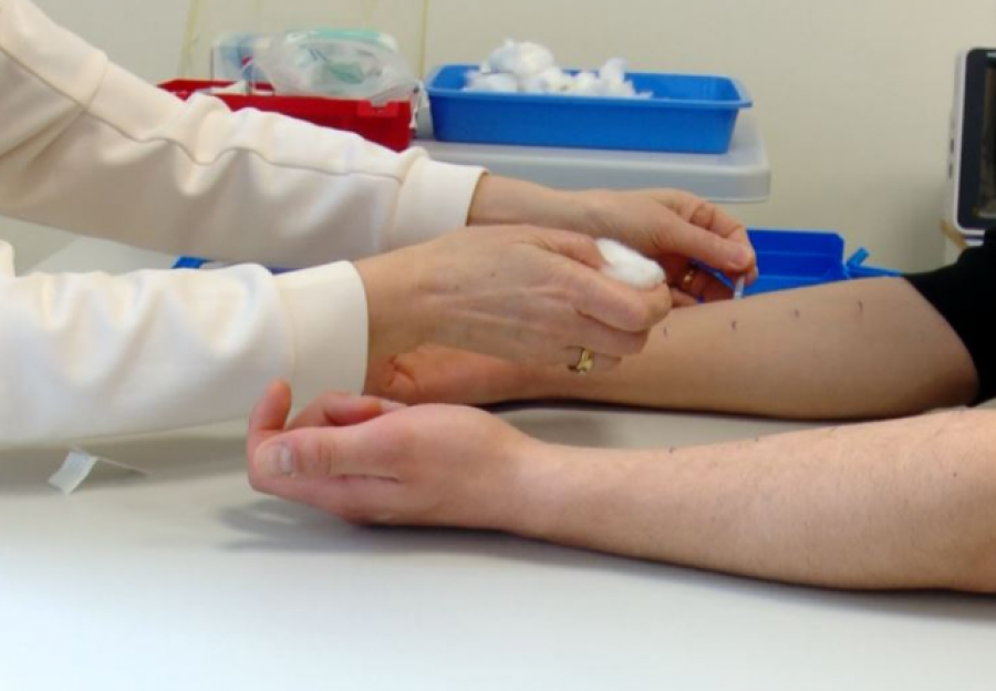Dyfishohen sëmundjet alergjike në Shqipëri, mjekët: Shkak ndotja e ajrit