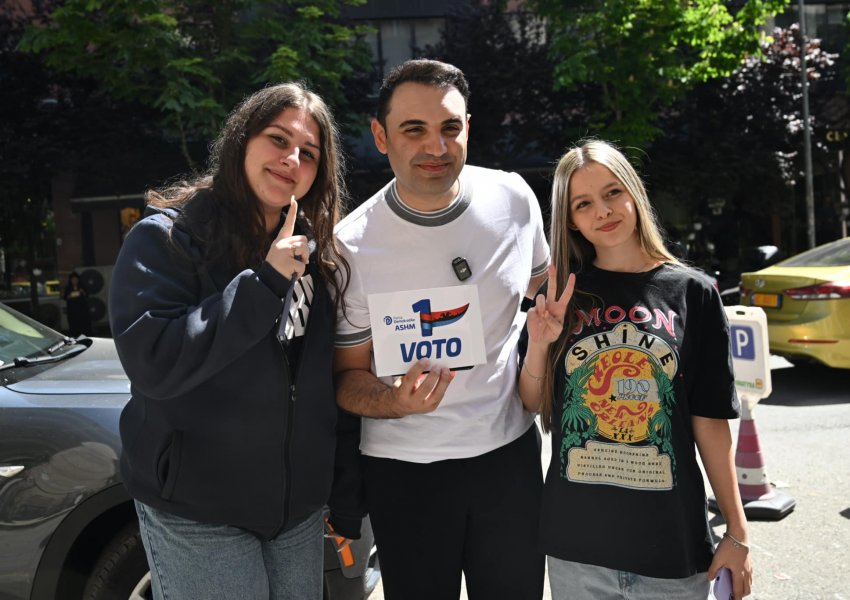 Belind Këlliçi takon banorët e Njësinë nr. 9: Votoni Nr. 1, për shembjen e murit të korrupsionit dhe një të ardhme më të mirë
