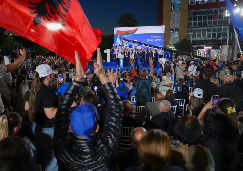 PD ‘mbledh’ forcat në javën e fundit të garës elektorale/ Krydemokrati Berisha në Peqin, prezanton kandidatët e ‘PD-ASHM’