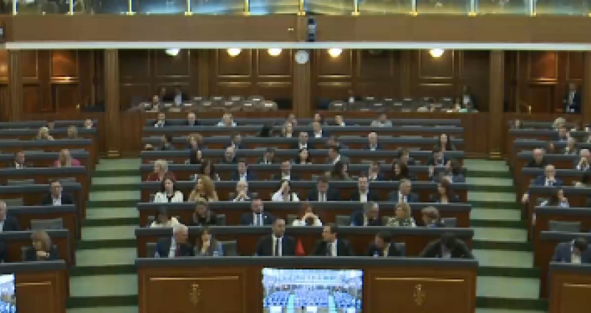 Nis seanca, VV vazhdon me përpjeke për ndryshimin e formës së votimit