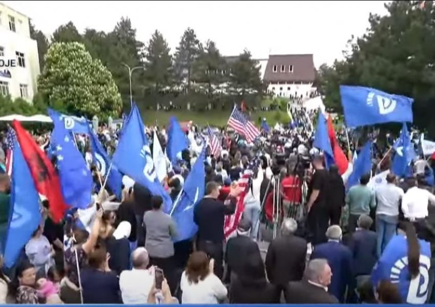 LIVE/ Kryetari i PD, Sali Berisha takim përmbyllës të fushatës në Tropojë