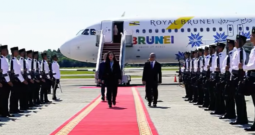 Osmani pritet me nderimet më të larta në Brunei: Vizita e parë ndonjëherë nga kreu i shtetit të Kosovës në këtë shtet të Azisë Juglindore
